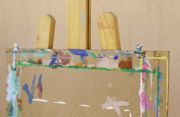 油画布和油画布的支架图片下载