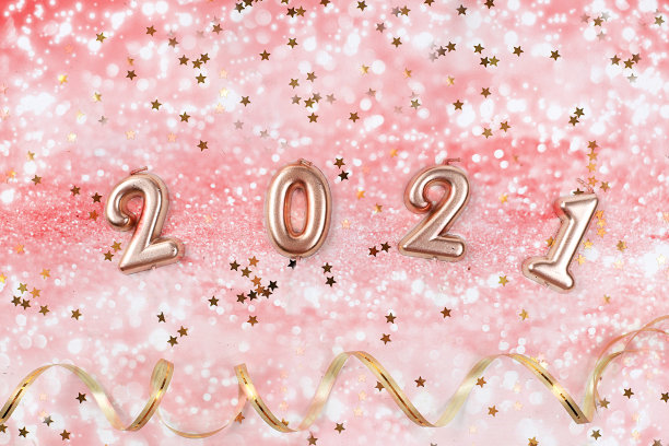 圣诞背景2021年和新年的概念，抽象散焦灯光背景与散焦和模糊。冬季横幅为您的文本，背景图像或叠加层在照片编辑器图片下载