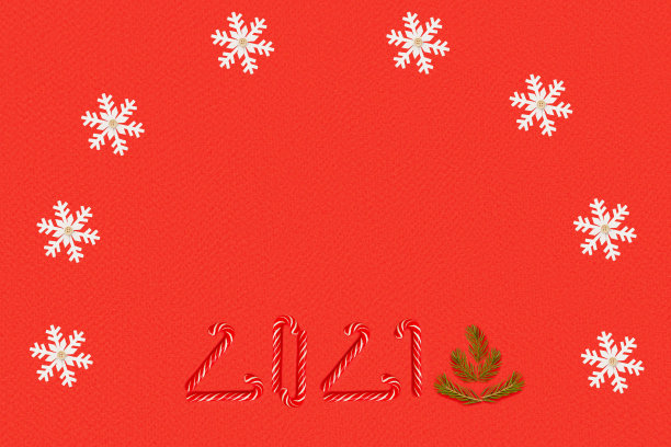 圣诞的红色背景来自雪花、冷杉枝、棒棒糖。平铺，俯视图，拷贝空间。新年和圣诞节的概念图片下载