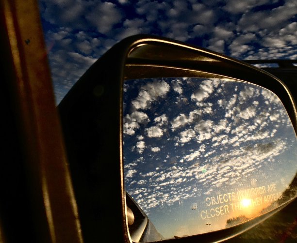 镜中的物体。图片下载