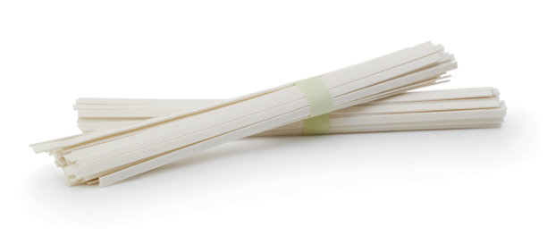 米饭面孤立在白色。图片下载