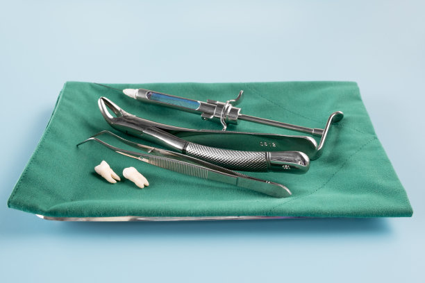 牙科医疗器械钳。图片下载