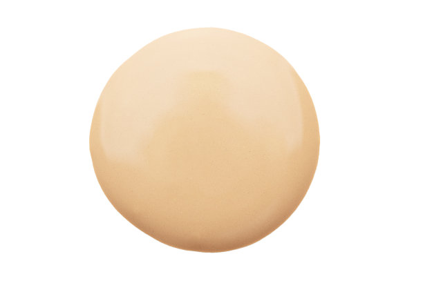 一滴裸哑光粉底隔离。粉状纹理的一个美丽的化妆液体流体脸部轮廓。米色女性护肤品涂抹样本图片下载