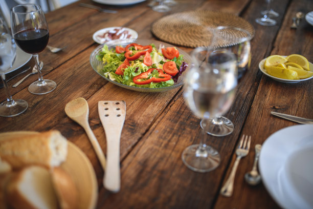 农家餐桌供午餐图片下载