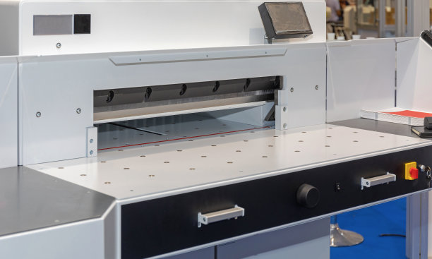 纸张裁切机图片下载