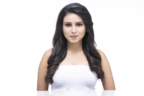 美丽的年轻女子的肖像。欢乐和幸福。库存图片图片下载