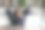 快乐的印度女员工在工作场所放松图片下载