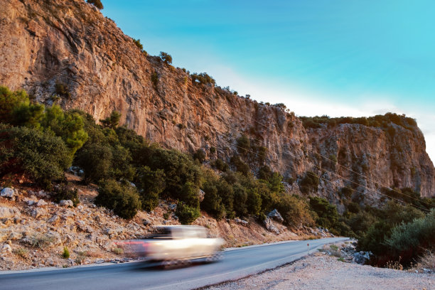 安塔利亚·迪尔巴耶里图片下载