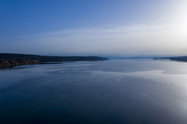 高山景观，斯达恩伯格湖图片下载