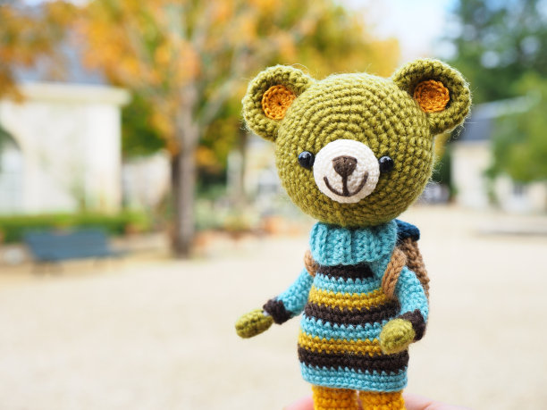 可爱的小动物。秋天的旅行图片下载