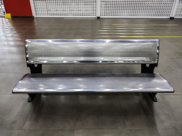 银色闪光金属工作台图片下载