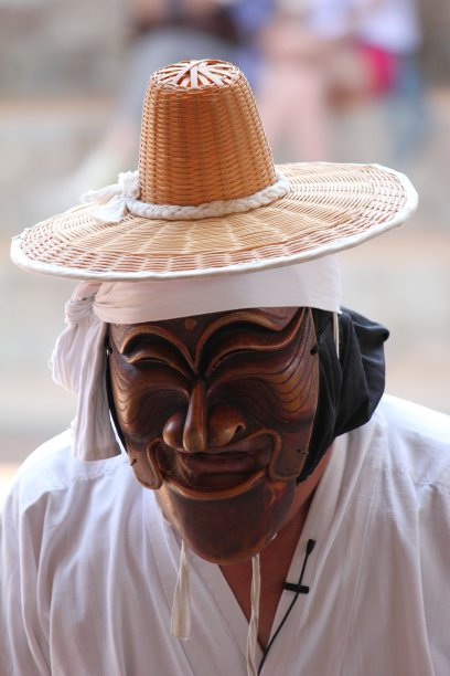 戴面具的舞者图片下载