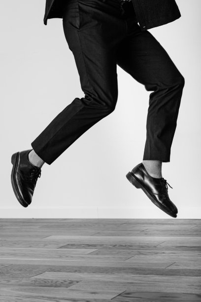 伴着摇摆舞独舞图片下载