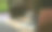 桌子上有口罩，电脑，笔记本电脑和杯子。家setting.m图片下载
