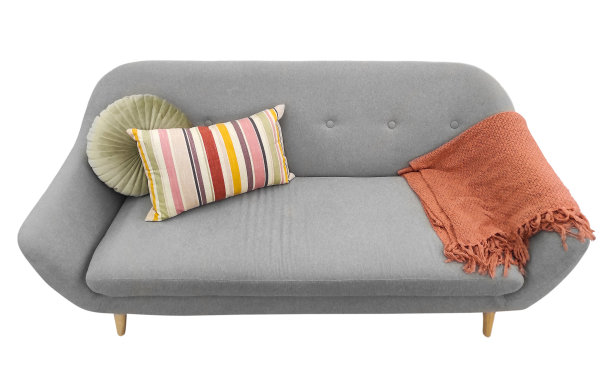 带枕头和格子图案的灰色沙发图片下载