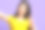 无忧无虑的年轻亚洲女子自拍和显示和平姿态图片下载