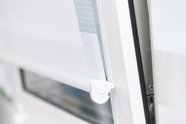 关闭织物窗辊，日夜开启系统。图片下载