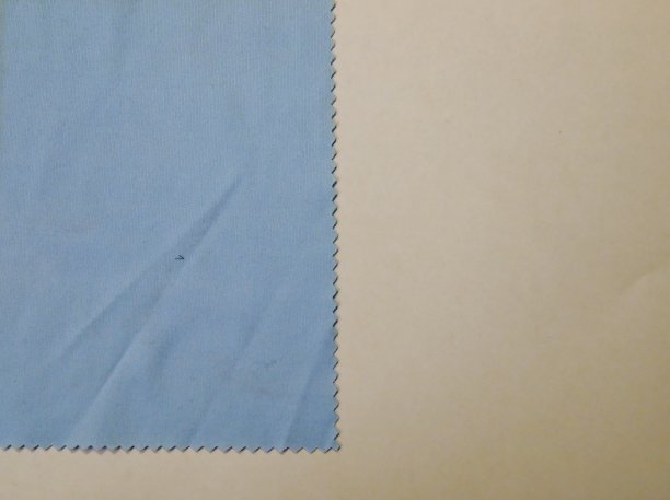 清洁布放在TIsch上图片下载