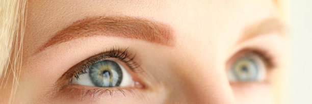 沙龙里的美女图片下载