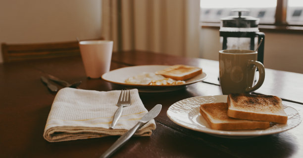 保持吃早餐图片下载