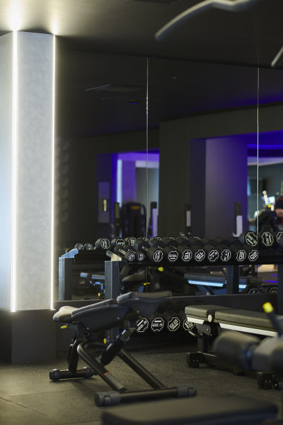 空的现代健身图片下载