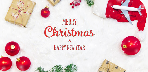 旅游作为圣诞礼物。圣诞装饰飞机。有选择性的重点。图片下载