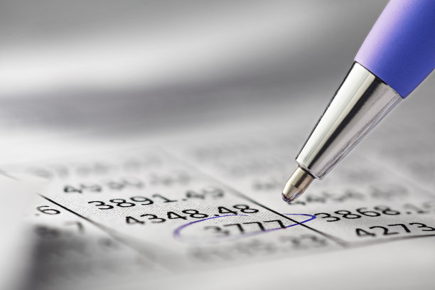 财务数据分析和报表图表数据，笔标财务数据。图片下载