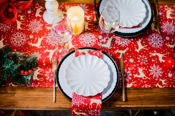 圣诞餐桌布置图片下载