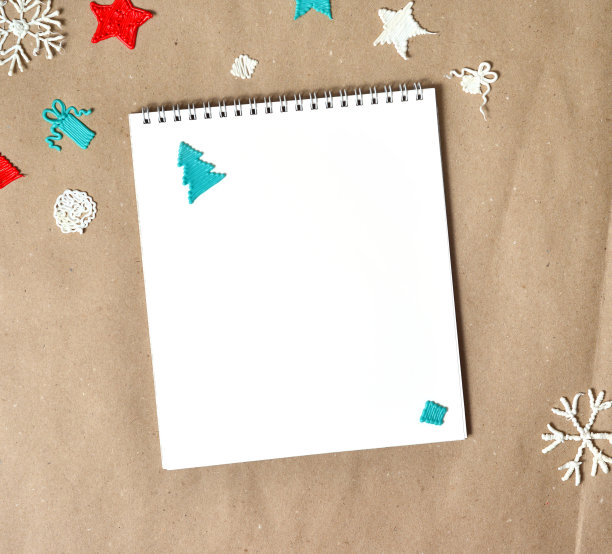 螺旋记事本与空白的文本和题词。图片下载