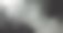 大气烟雾VFX叠加元素。阴霾的背景。黑色背景上的慢动作烟雾。白色的烟雾在黑色的背景下缓缓漂浮。雾的效果。雾效果图片下载