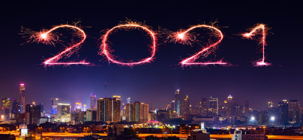 2021年新年焰火在泰国曼谷城市上空燃放图片下载