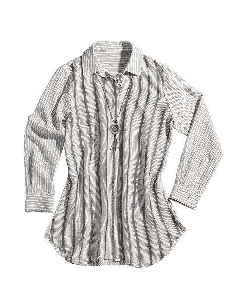 时尚的条纹衬衫孤立的白色背景图片下载