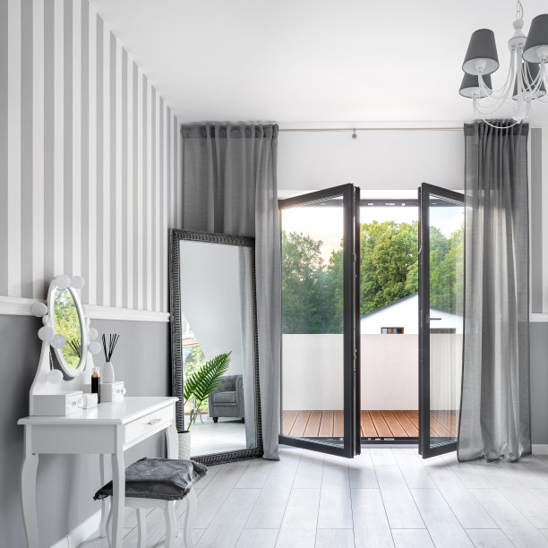 有梳妆台和阳台的时尚房间图片下载