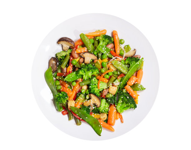 一盘炒蔬菜孤立在白色背景上图片下载