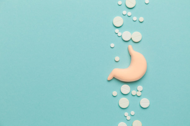 胃的治疗和预防。溃疡和腹痛。卡通的概念。文本复制空间图片下载