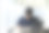 年轻的大学生使用电脑和移动设备在线学习。图片下载