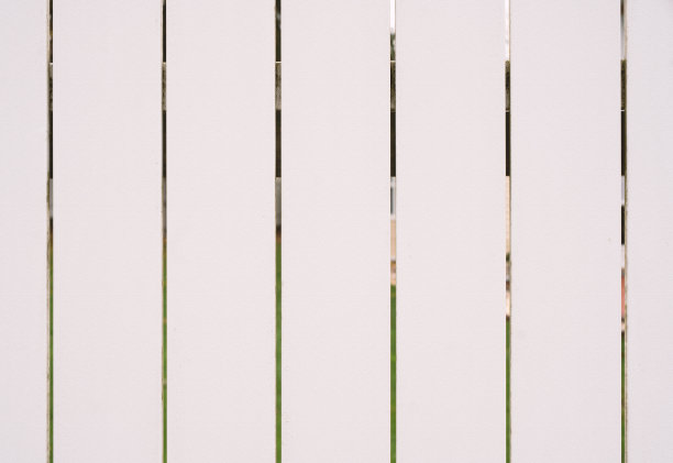 白色的栅栏图片下载