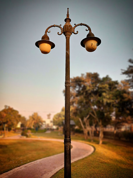 公园里的灯图片下载