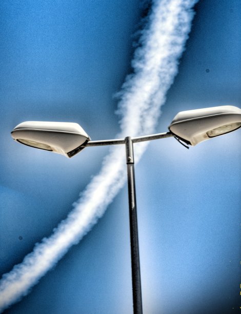 在天空中醒来图片下载