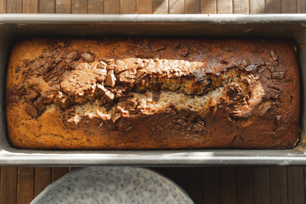 香蕉面包配黑巧克力片图片下载