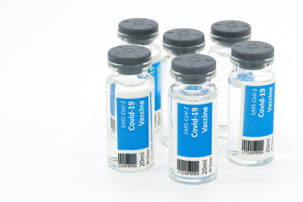 6瓶Covid-19疫苗接种瓶图片下载