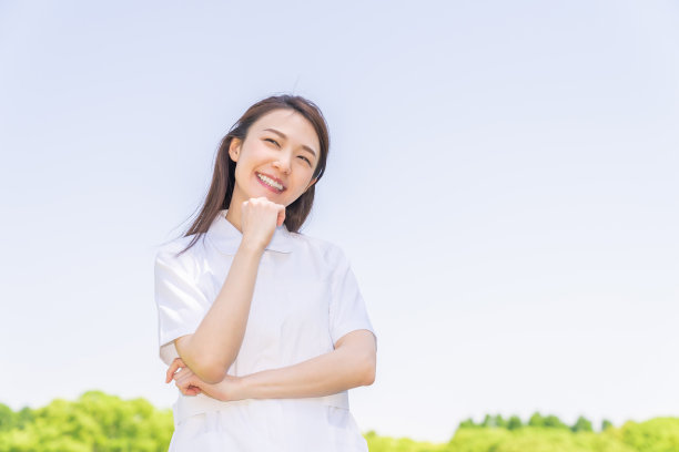 亚洲的微笑护士，户外图片下载