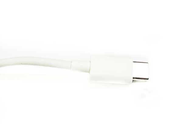 USB电缆隔离在白色背景图片下载