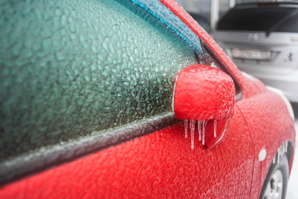 冬天天气不好，有冰暴。图片下载