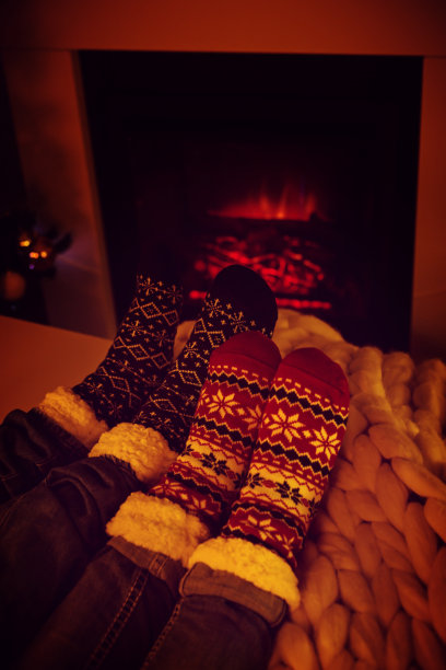 壁炉旁的羊毛袜图片下载