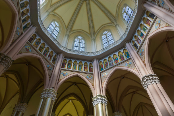 Castelpetroso Isernia,莫利塞。圣母阿多洛拉塔圣殿。图片下载