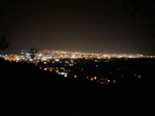 夕阳西下时的波浪形海景图片下载