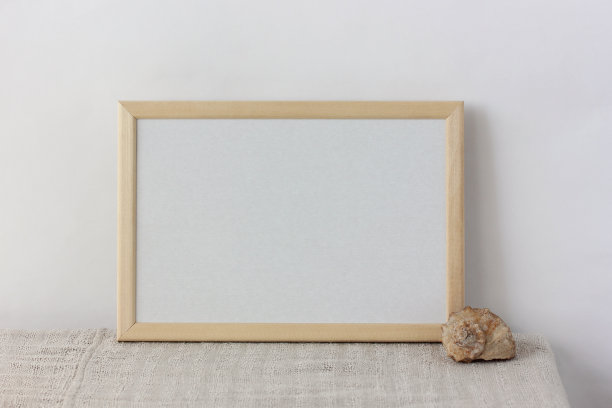 空框架和一个壳。图片下载