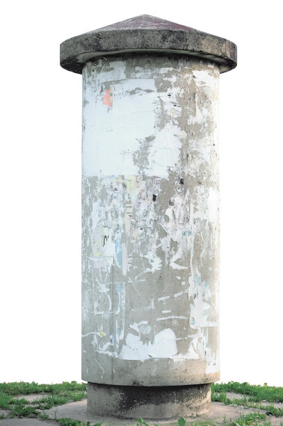 垃圾灰色复古混凝土广告柱，空白空白的拷贝空间背景，孤立的垂直特写，拆撕胶粘广告，绿草图片下载