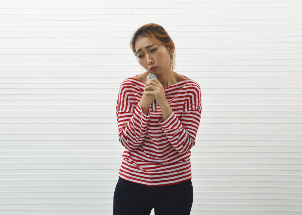 滑稽心碎的表情图片下载